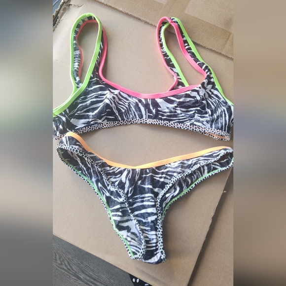 Its Now Cool - zebra bikini set - Picture 3 of 4